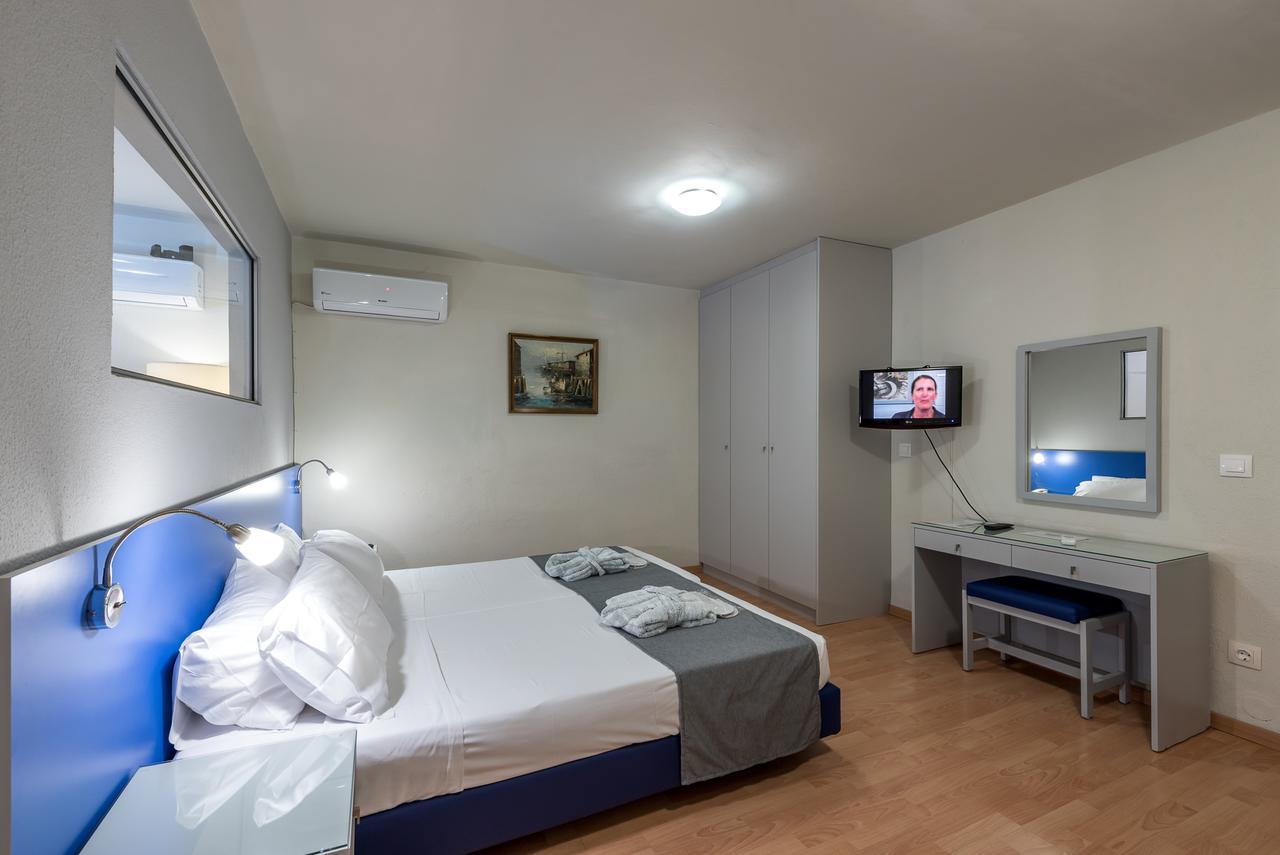 7Palms Aparthotel Rhodes City ภายนอก รูปภาพ