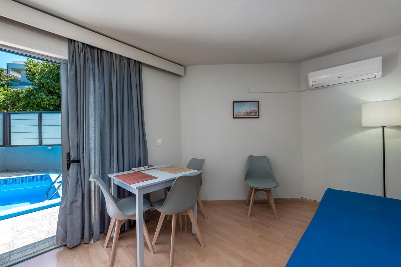 7Palms Aparthotel Rhodes City ภายนอก รูปภาพ